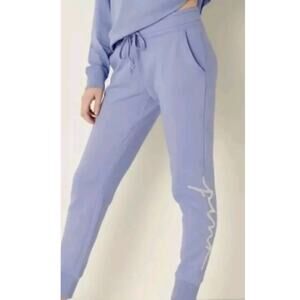 VS PINK Everyday Lounge Relaxed Fleece Joggers w/ Silver Foil Script Logo, EUC
